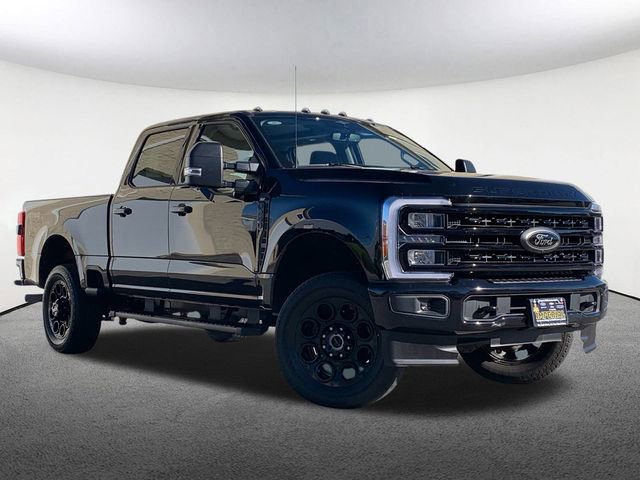 Used 2023 Ford F250 XLT w/ Black Appearance Package image 2