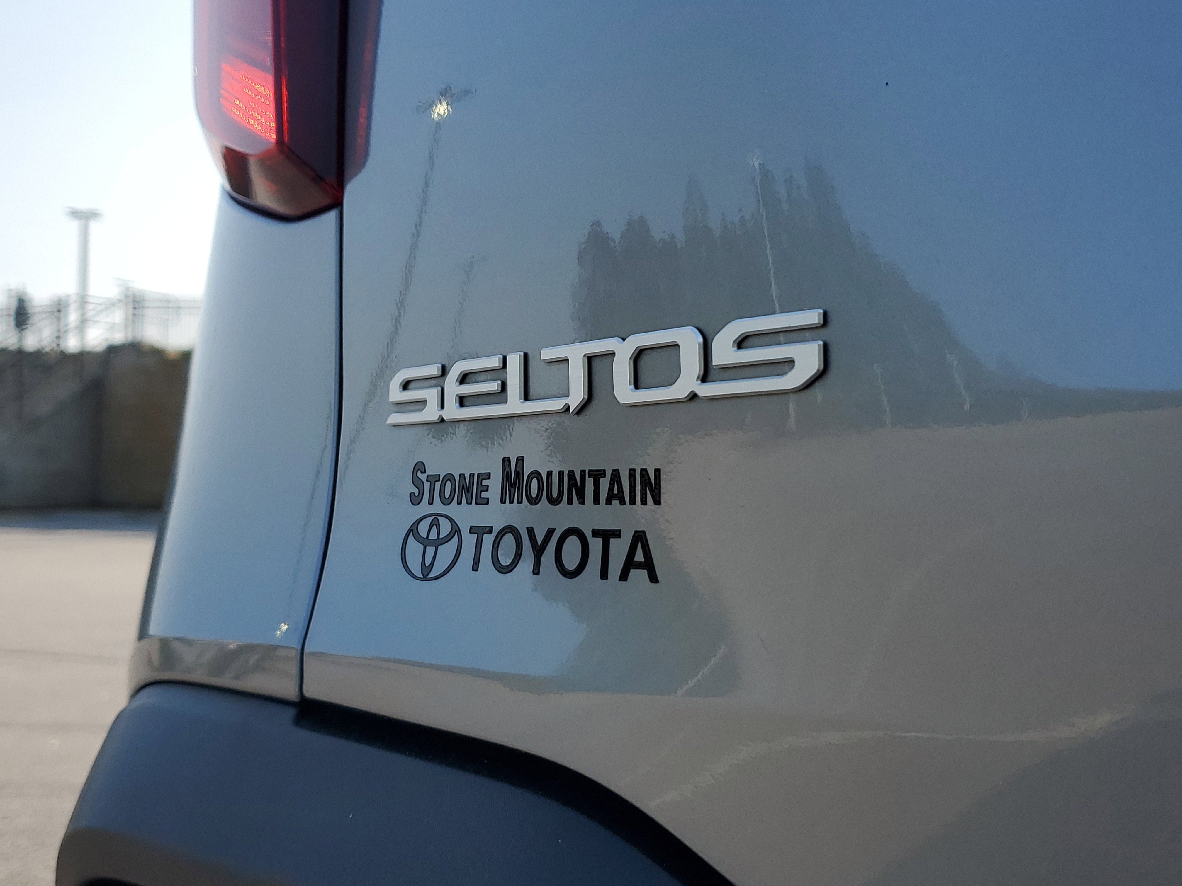 Used 2025 Kia Seltos S FWD image 7