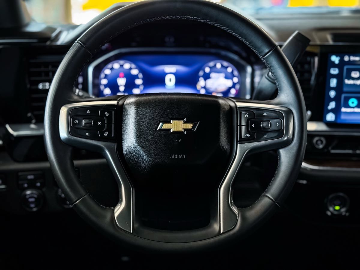 Used 2024 Chevrolet Silverado 1500 LT image 39