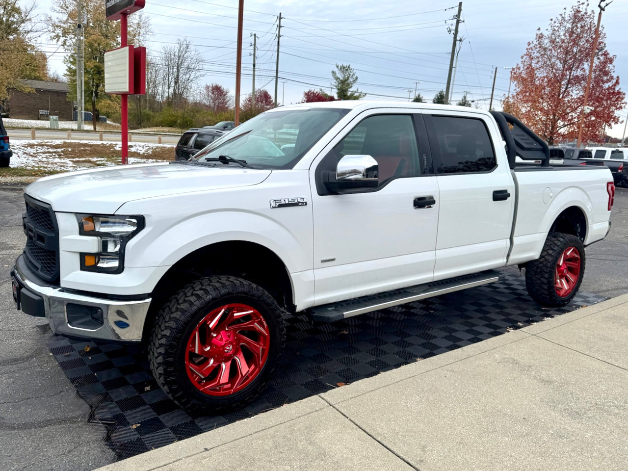 Used 2015 Ford F150 XLT image 7