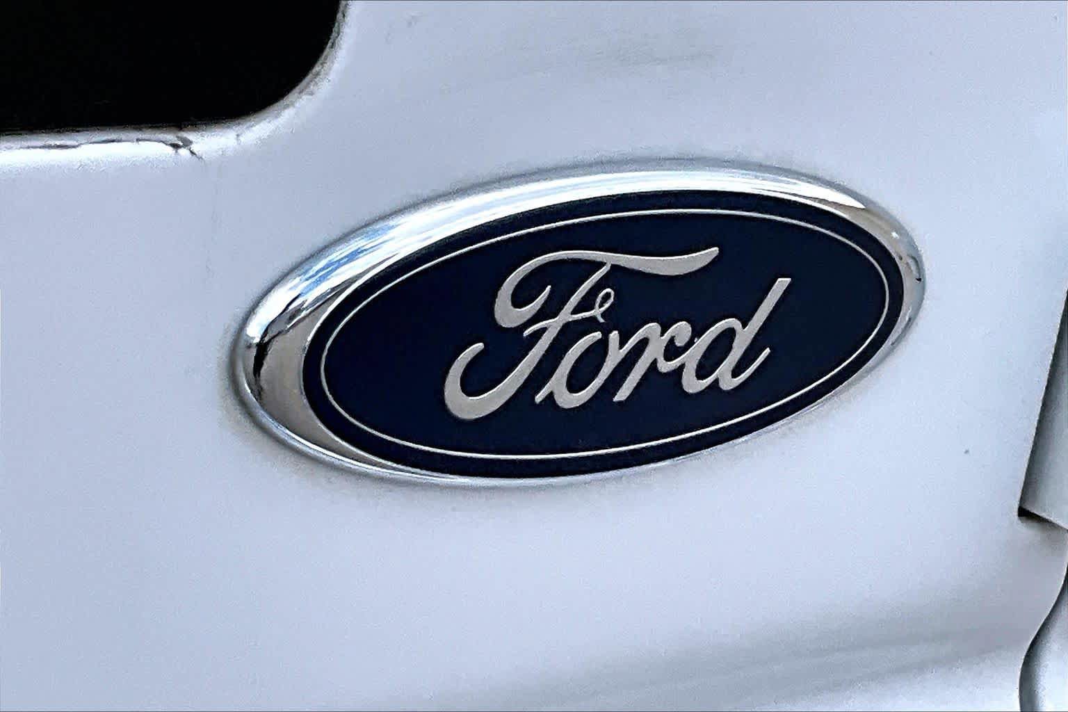 Used 2008 Ford E-350 and Econoline 350 XLT RWD image 28