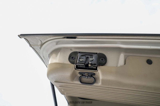 Used 2003 HUMMER H2 w/ Preferred Equipment Group image 76