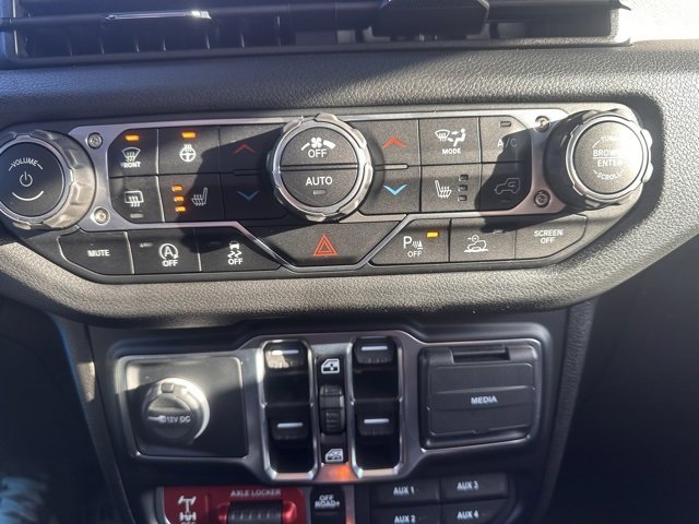 New 2025 Jeep Gladiator Willys image 29