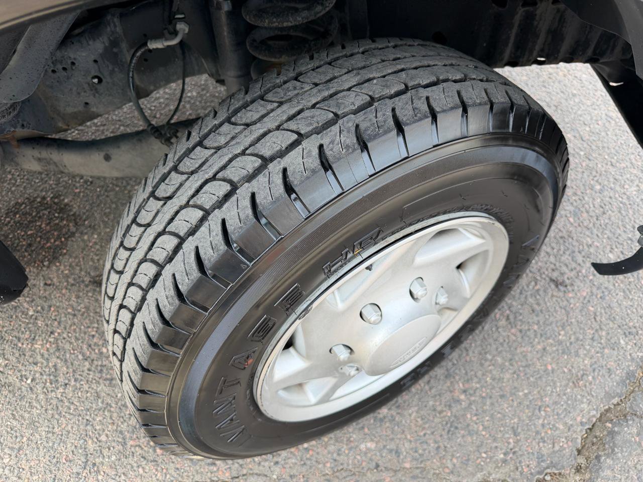 Used 2014 Ford E-150 and Econoline 150 w/ Power Group image 33