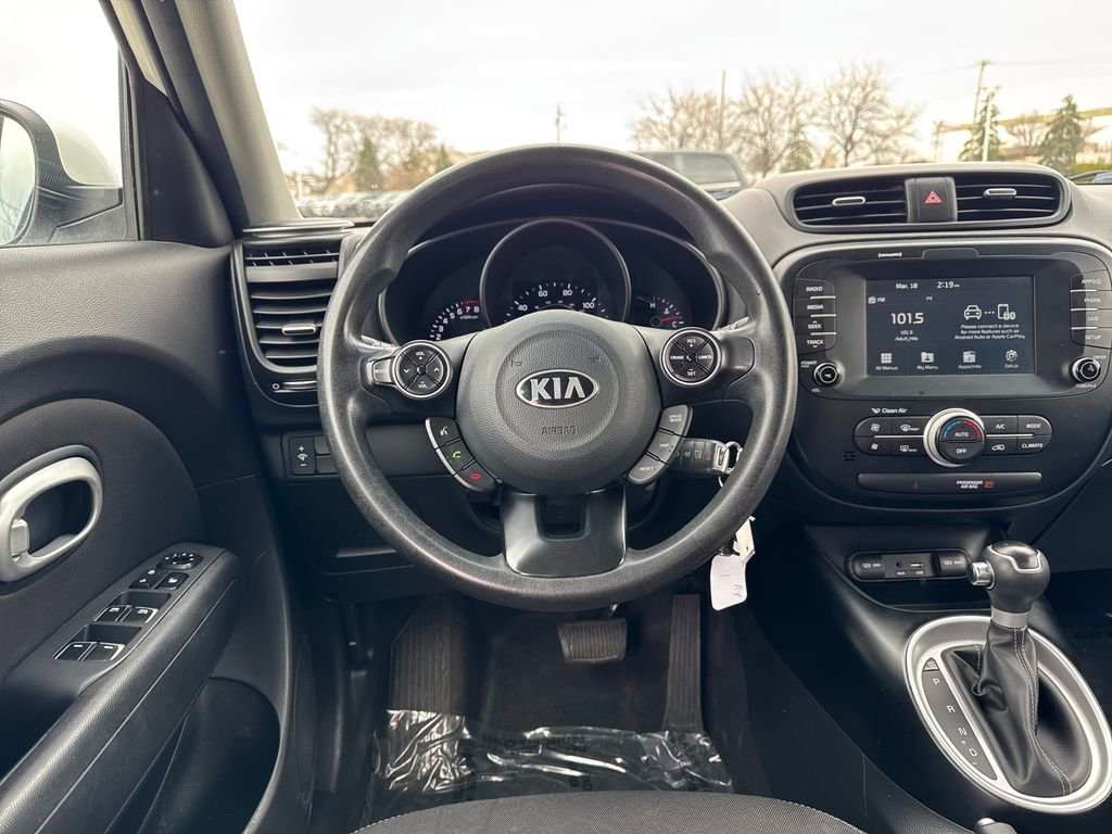 Used 2018 Kia Soul + image 14