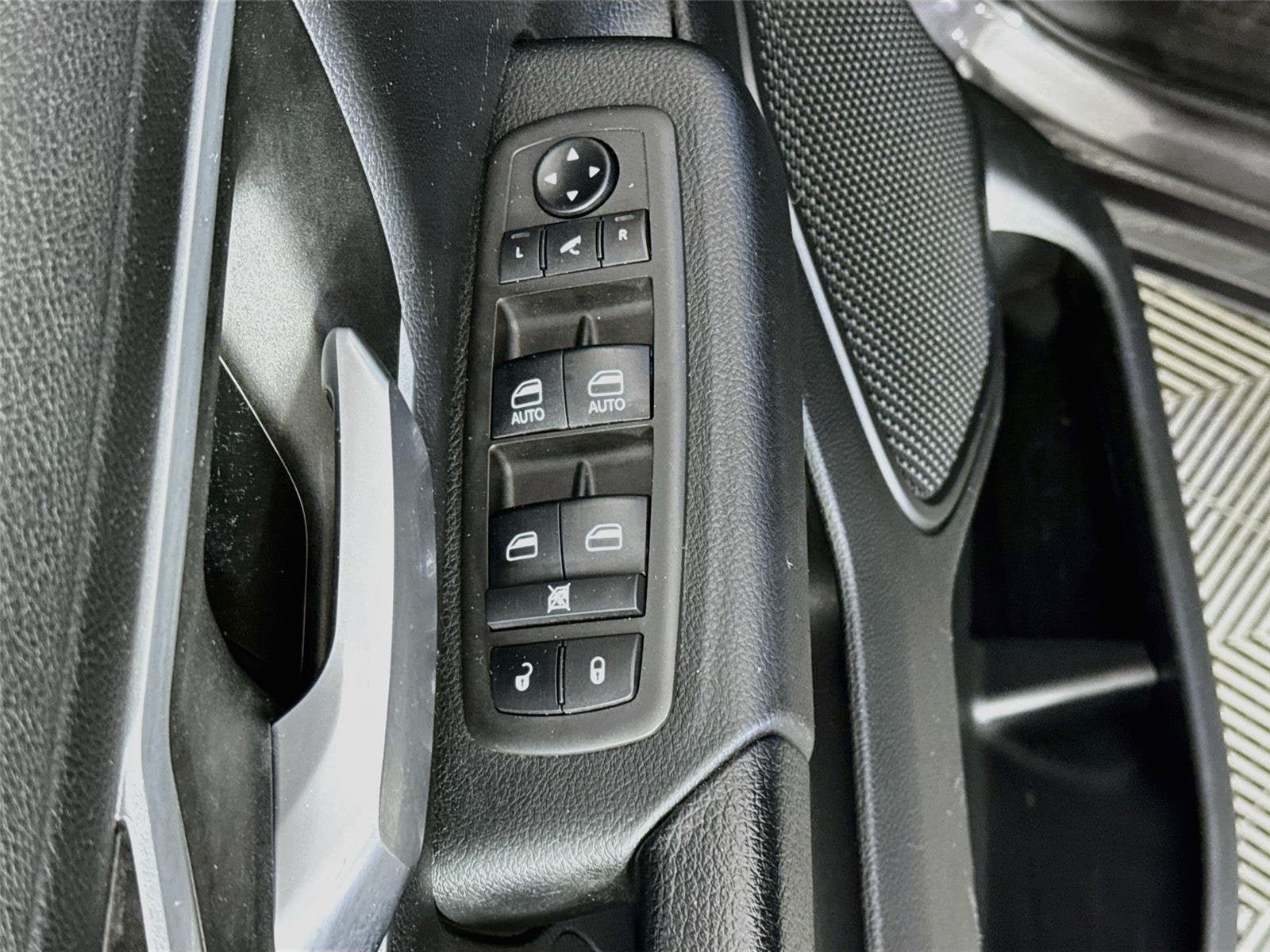 Used 2021 RAM 1500 Big Horn RWD image 18