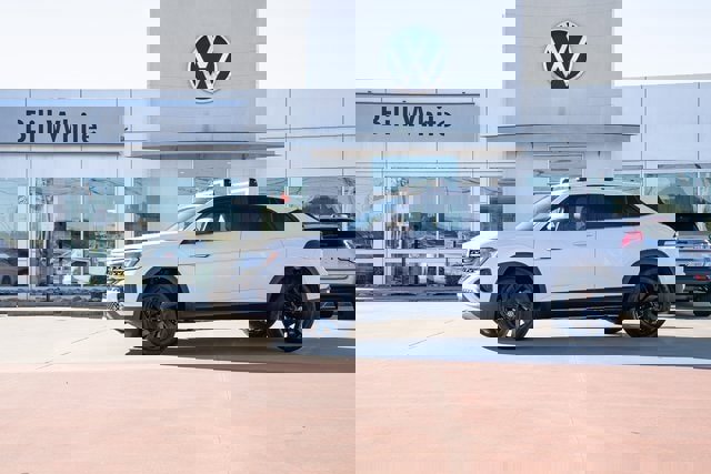 New 2026 Volkswagen Atlas Cross Sport SE image 1