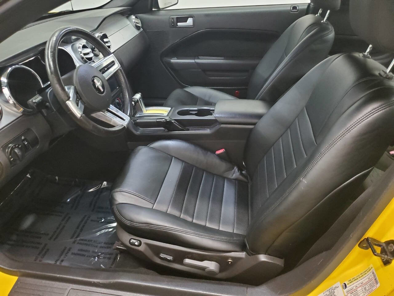 Used 2005 Ford Mustang GT Premium image 9