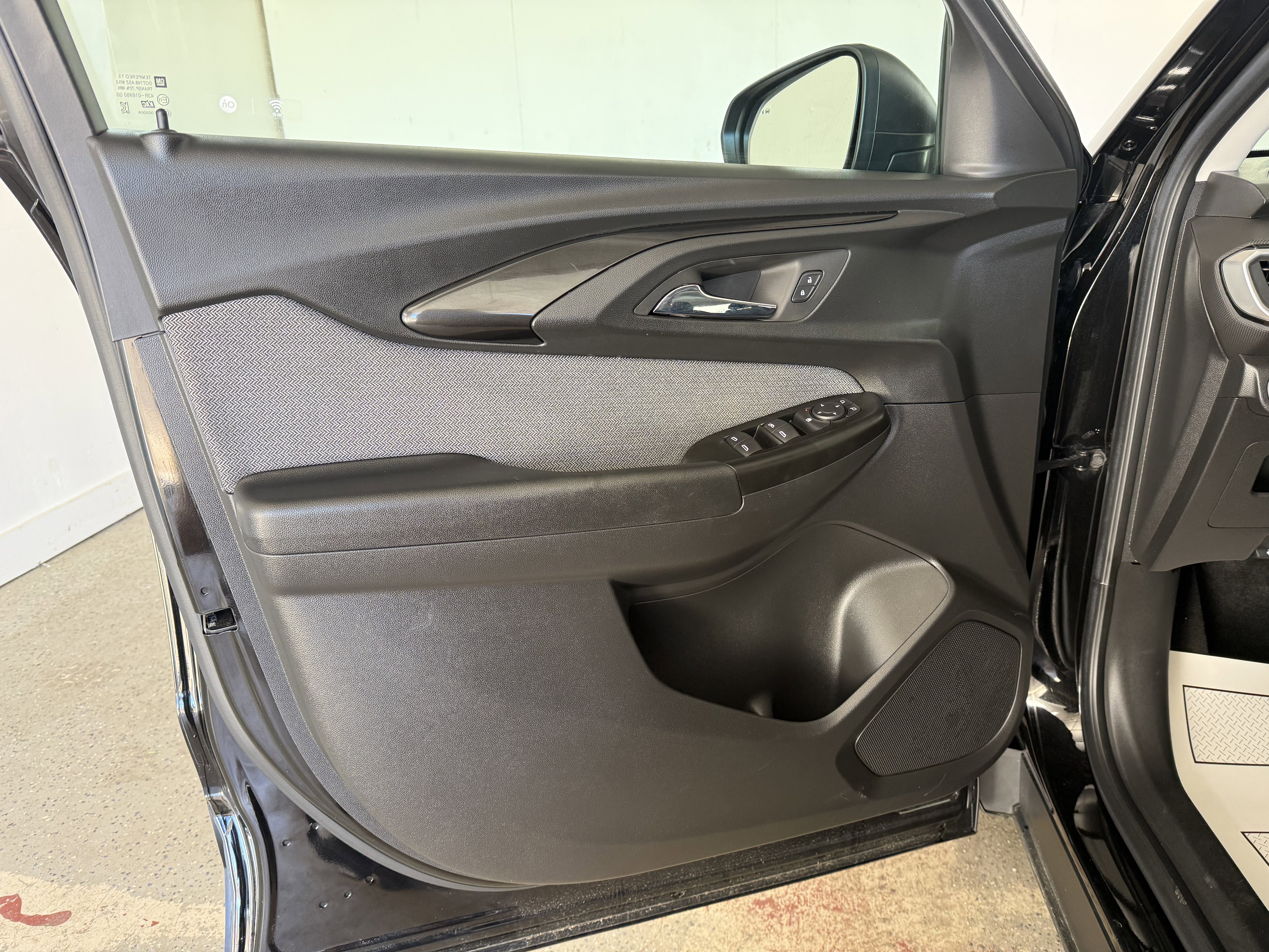 Used 2022 Chevrolet TrailBlazer LS image 12