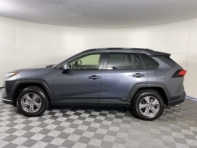Used 2025 Toyota RAV4 XLE w/ Convenience Package AWD/4WD image 5