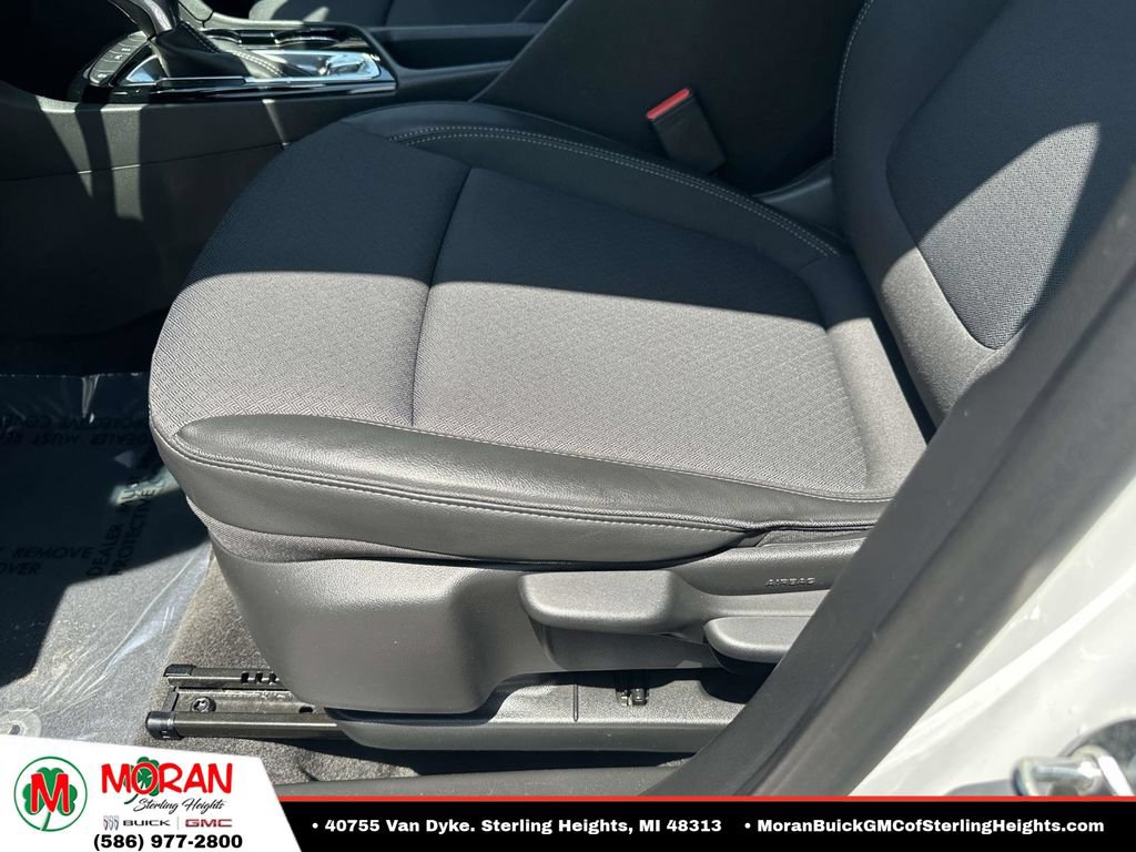 Certified 2023 Buick Encore GX Preferred FWD image 18