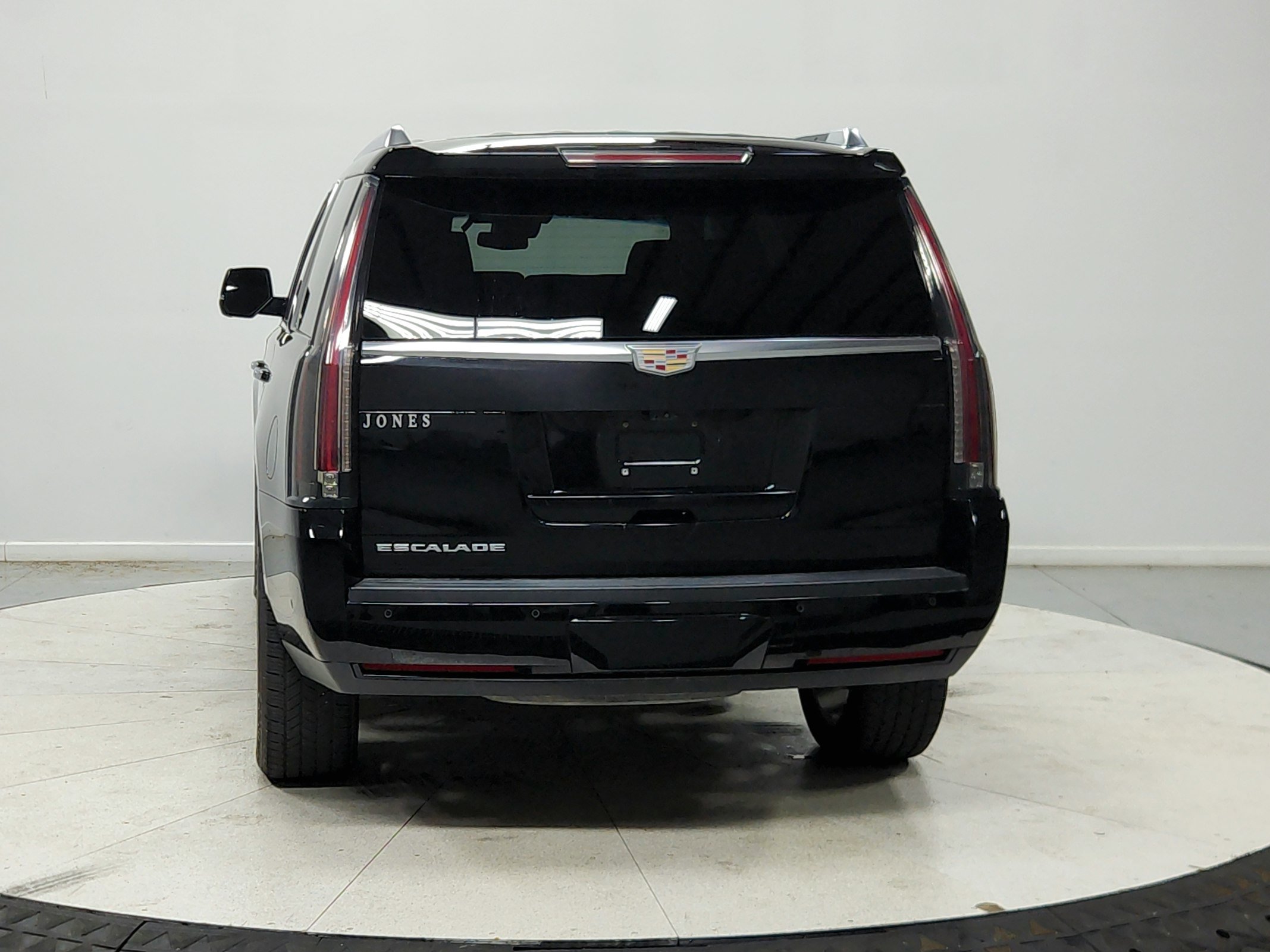 Used 2017 Cadillac Escalade Premium Luxury AWD/4WD image 7