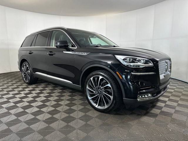 Used 2020 Lincoln Aviator Reserve w/ Equipment Group 202A image 2