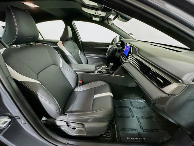 Used 2025 Toyota Camry SE image 26