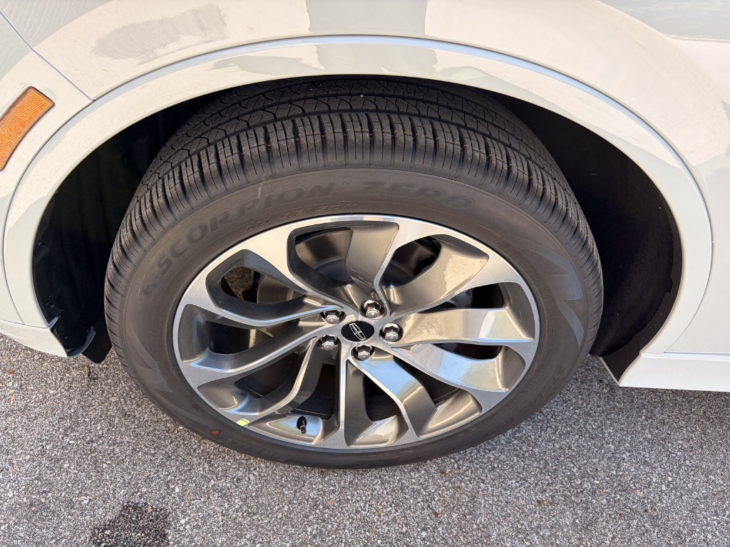 New 2027 Lincoln Aviator AWD image 52