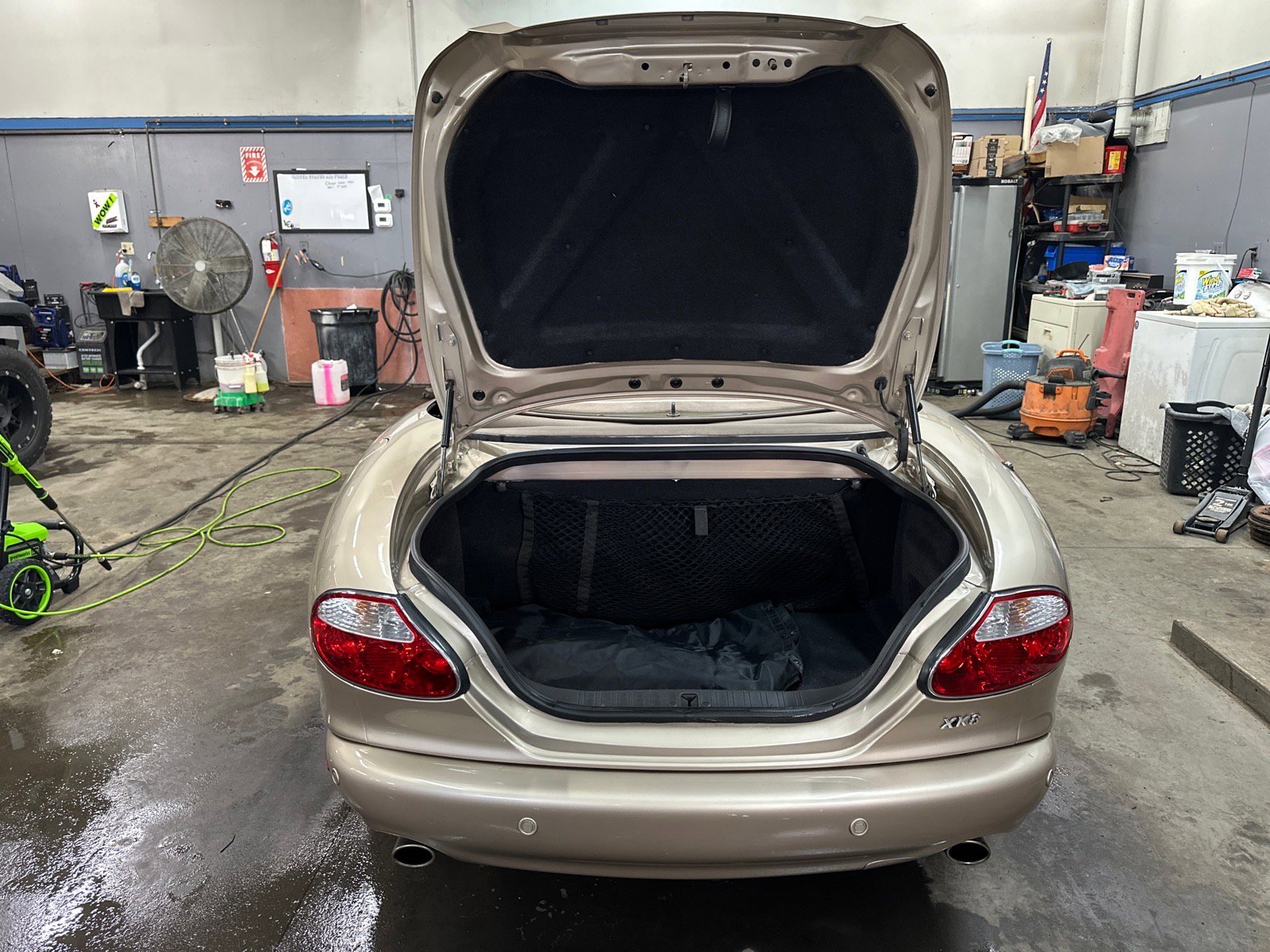 Used 2001 Jaguar XK8 Convertible image 15