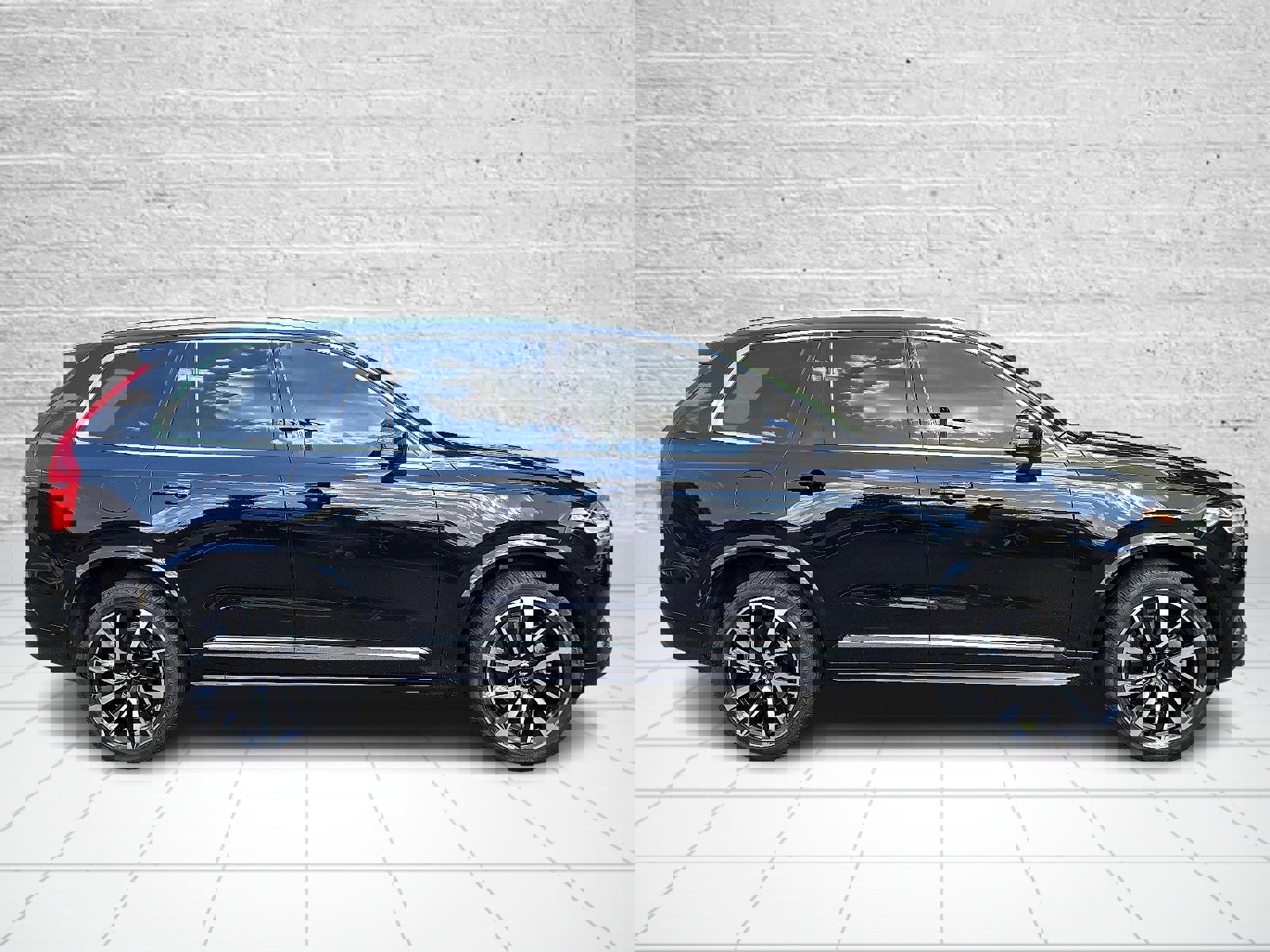 Used 2023 Volvo XC90 B6 Plus image 7