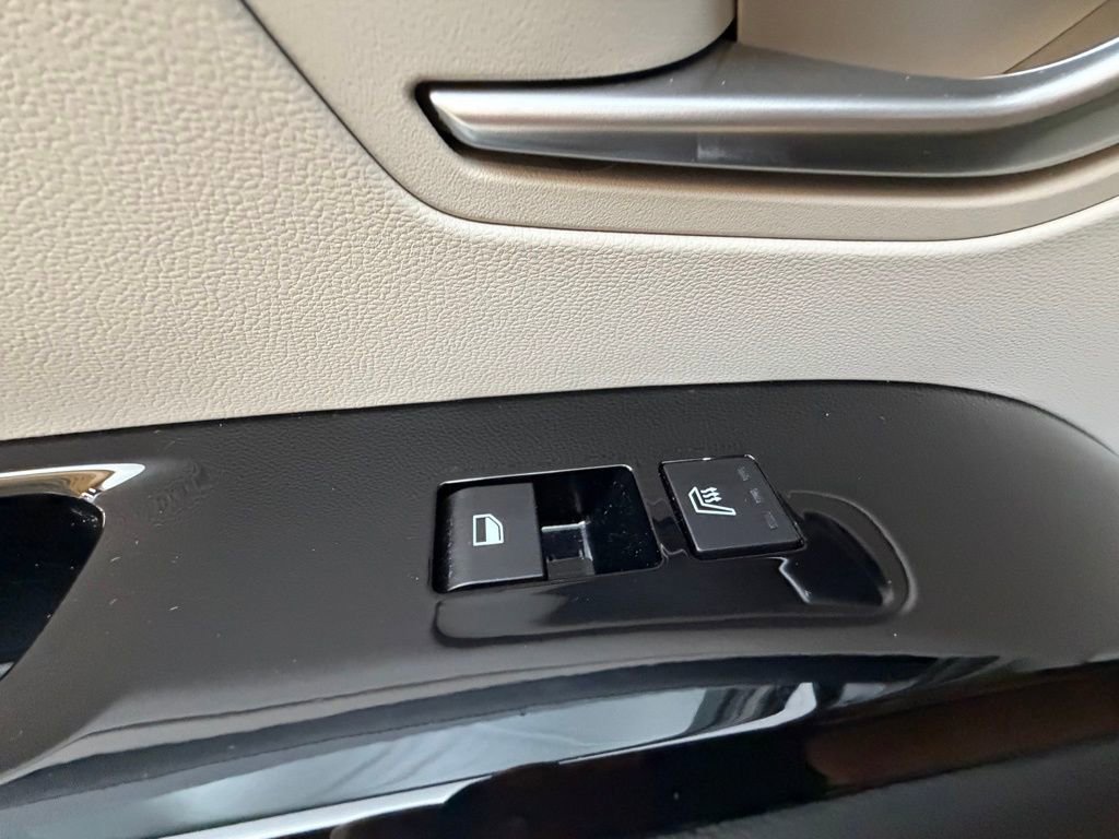 Used 2025 Hyundai Tucson Limited image 36