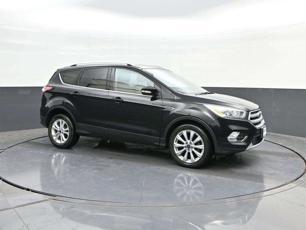 Used 2017 Ford Escape Titanium image 16