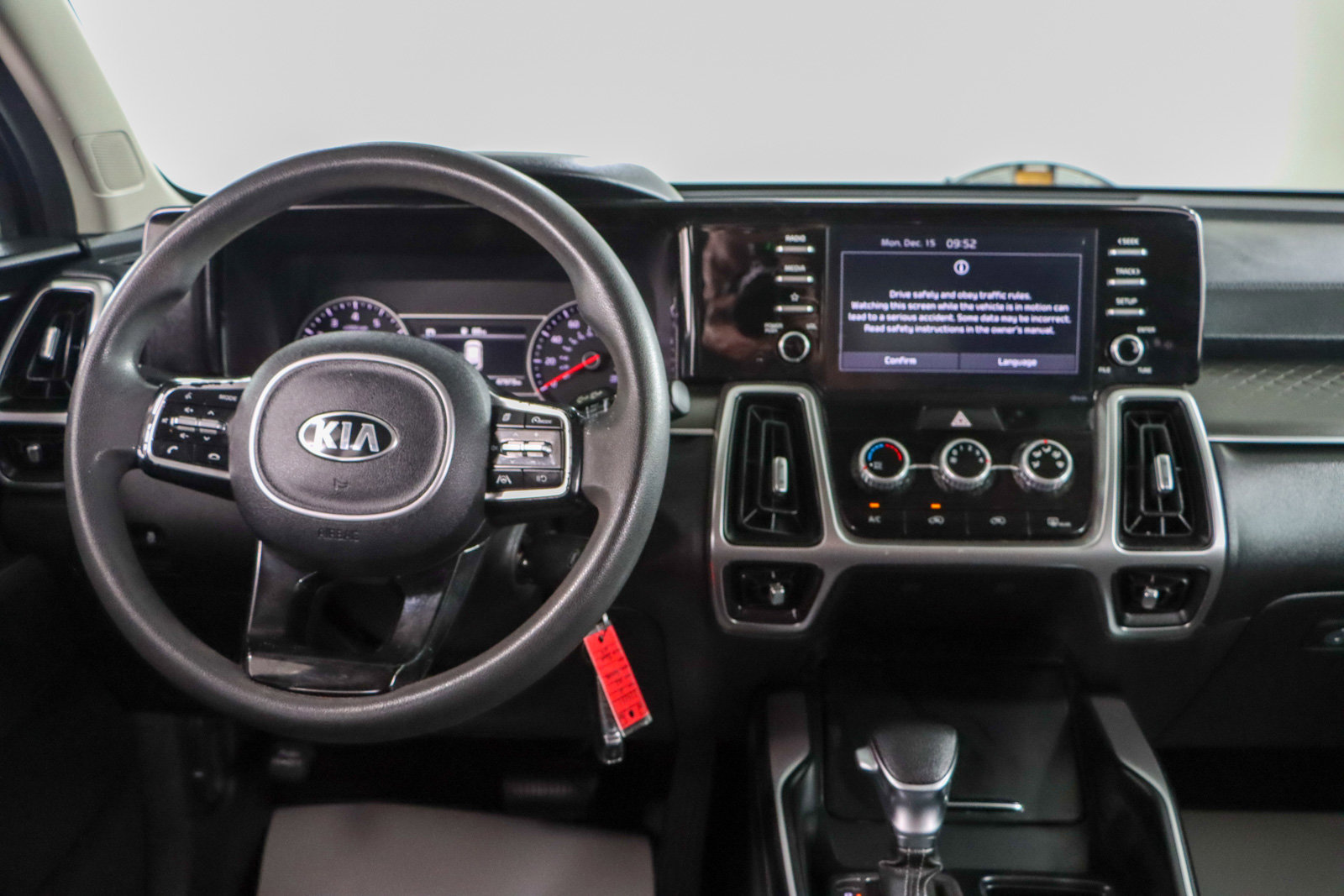 Used 2021 Kia Sorento LX image 17