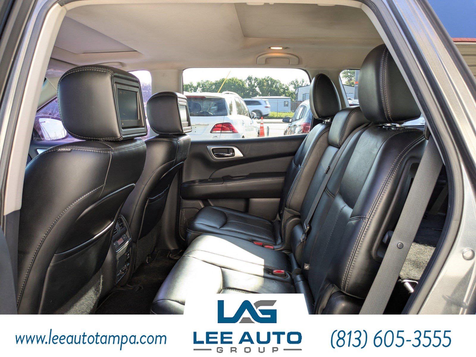 Used 2015 Nissan Pathfinder Platinum w/ Family Entertainment Package image 14