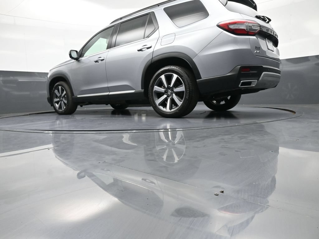 Certified 2023 Honda Pilot Touring image 38