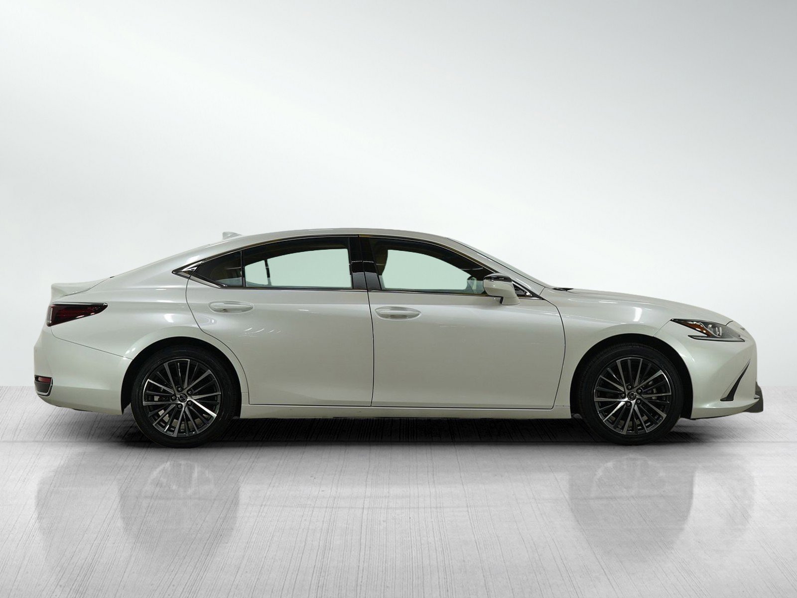 Used 2024 Lexus ES 250 w/ Premium Package image 7