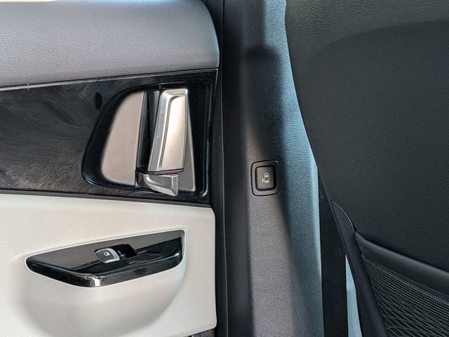 Used 2024 Kia Carnival EX FWD image 26
