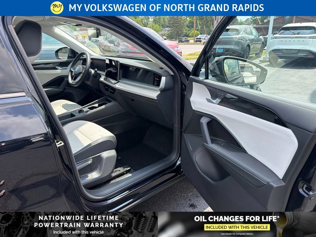 New 2026 Volkswagen Tiguan SE AWD/4WD image 22