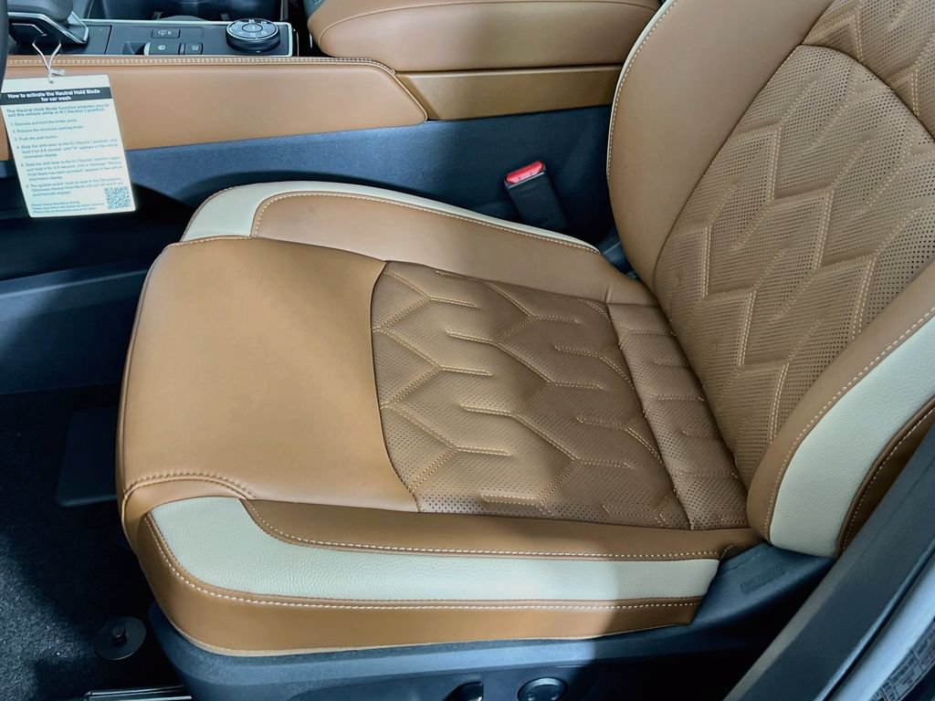 New 2026 Nissan Pathfinder Platinum AWD/4WD image 17
