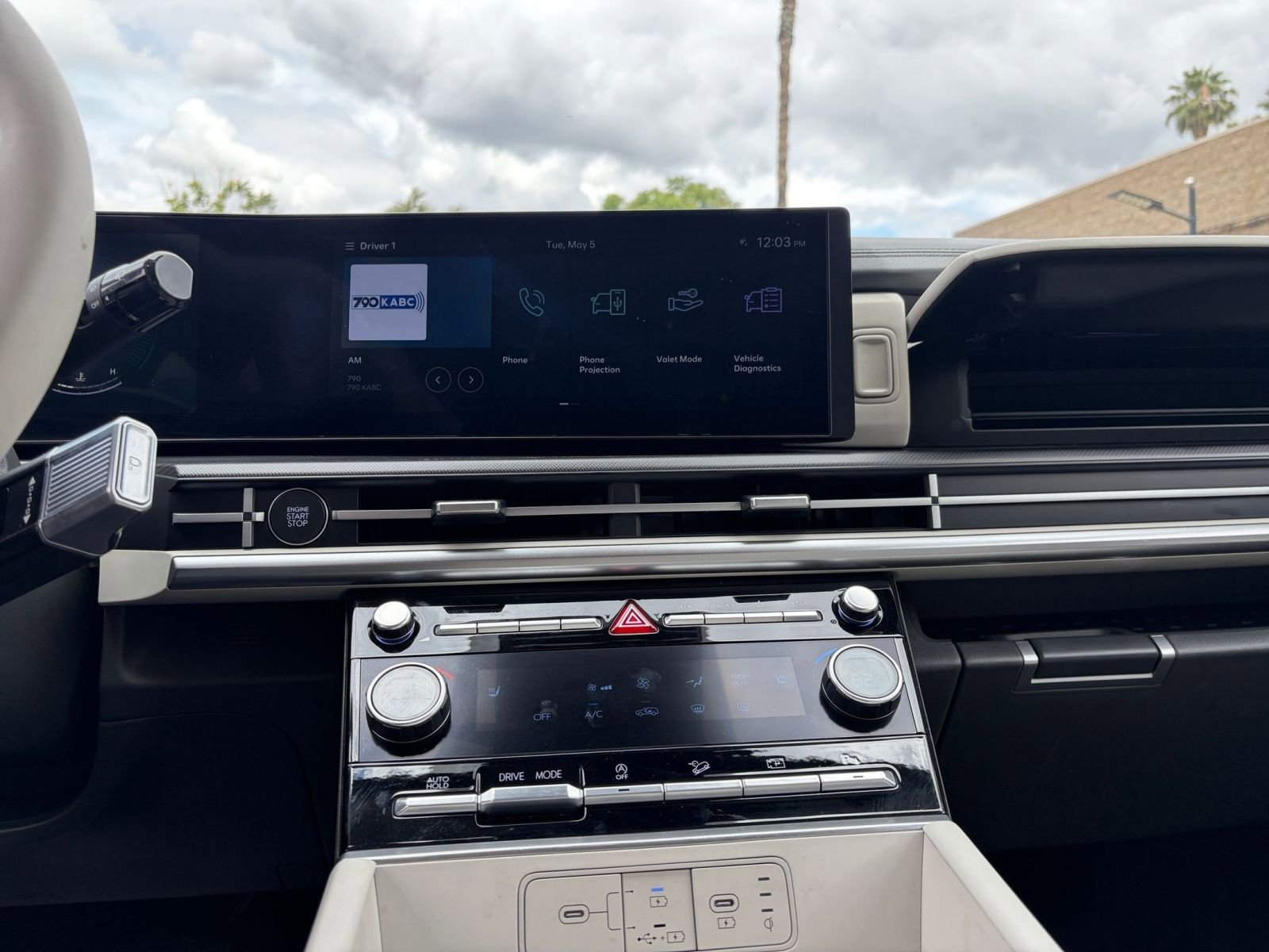 Used 2025 Hyundai Santa Fe SEL FWD image 20