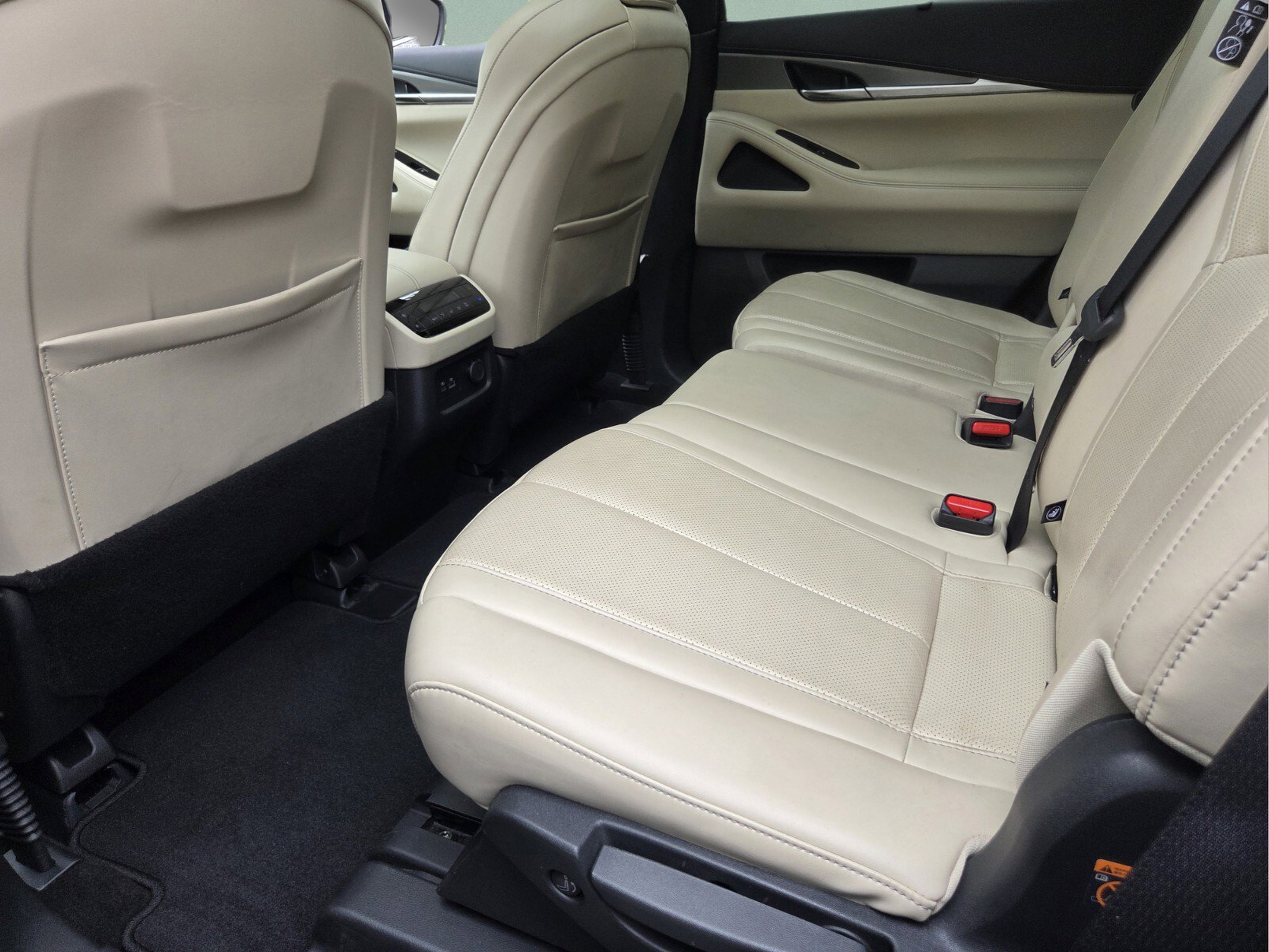 Used 2023 INFINITI QX60 Luxe w/ Cargo Package AWD/4WD image 26