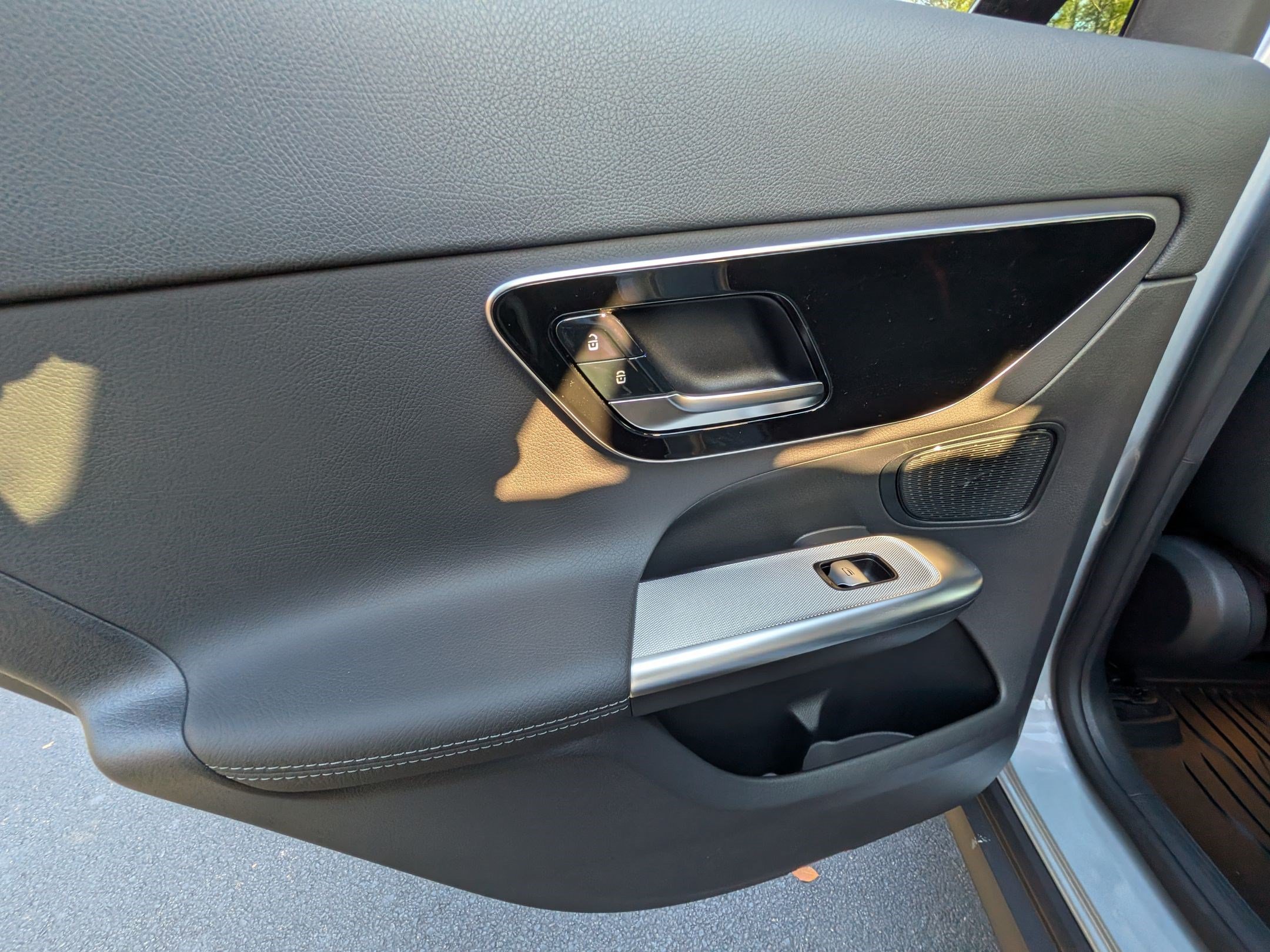 Certified 2026 Mercedes-Benz GLC 300 image 29