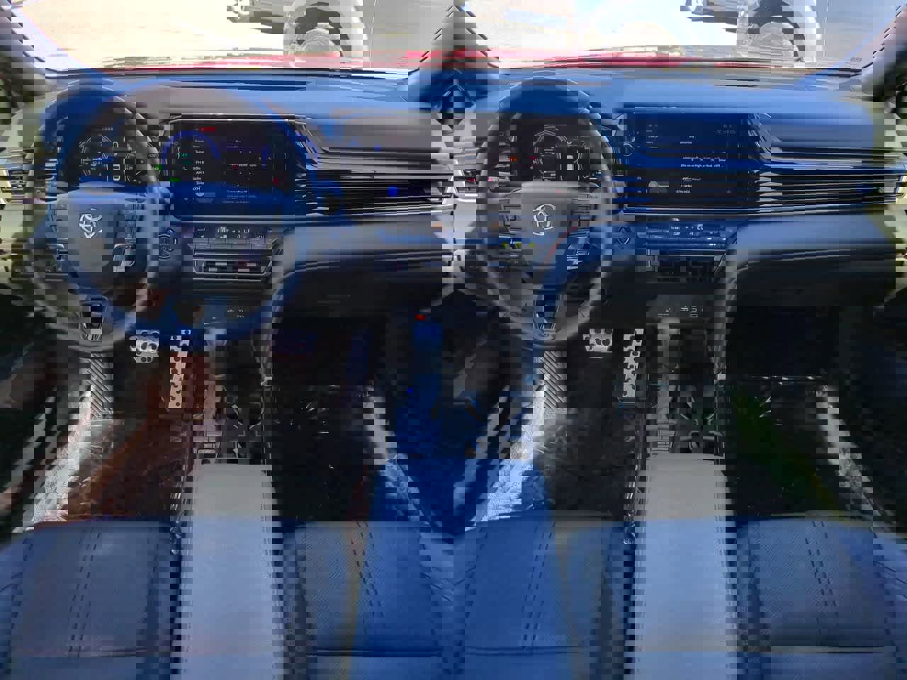 Used 2025 Toyota Camry XSE image 14