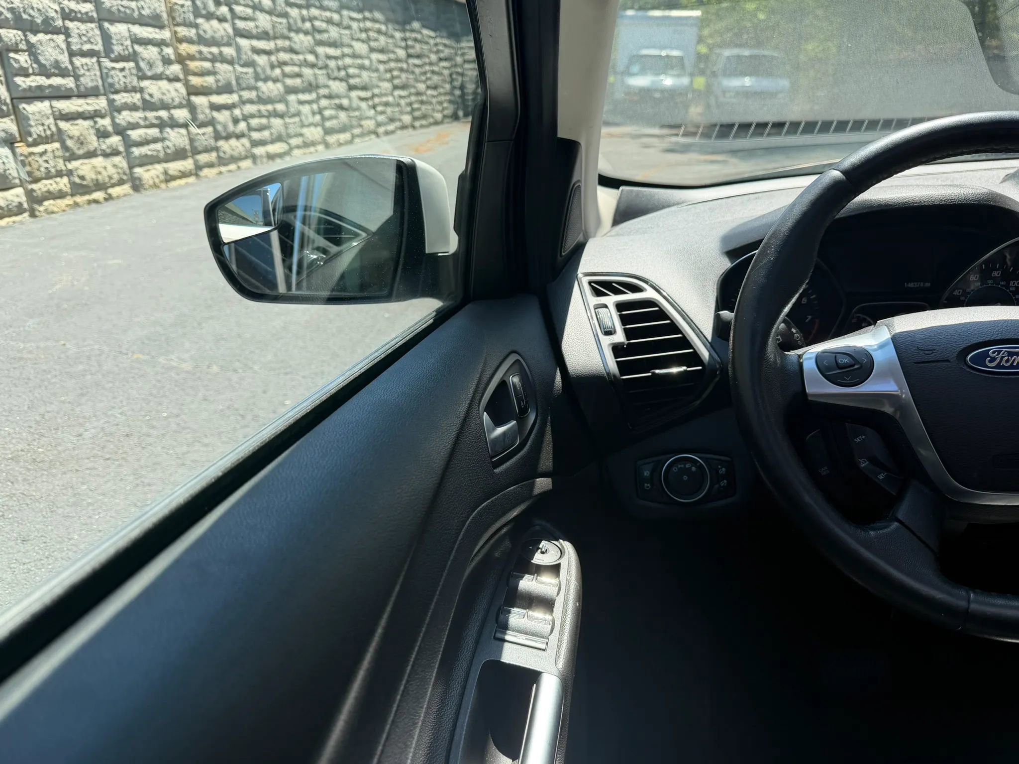 Used 2016 Ford Escape Titanium AWD/4WD image 19