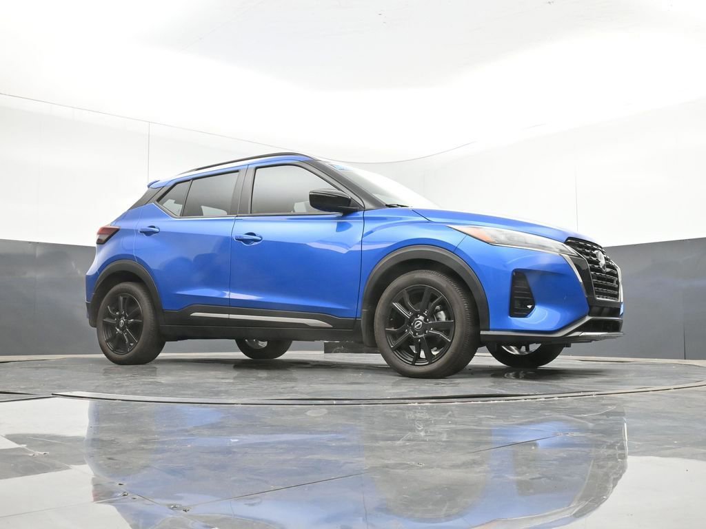 Used 2023 Nissan Kicks SR image 46