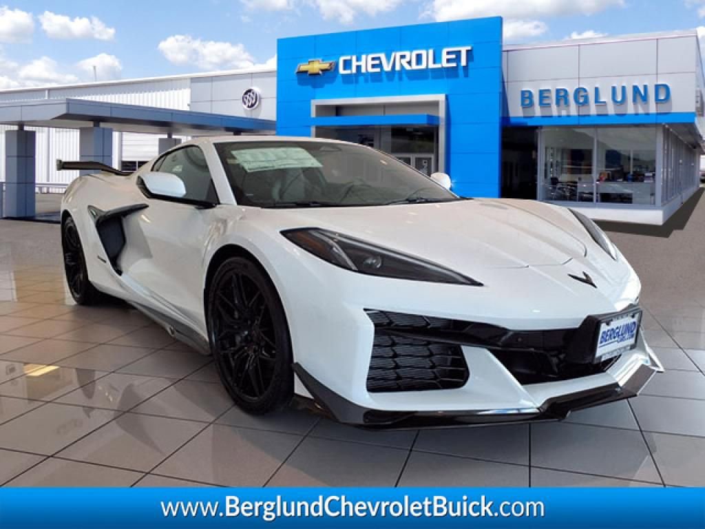 New 2025 Chevrolet Corvette Z06 w/ Z07 Performance Package image 1