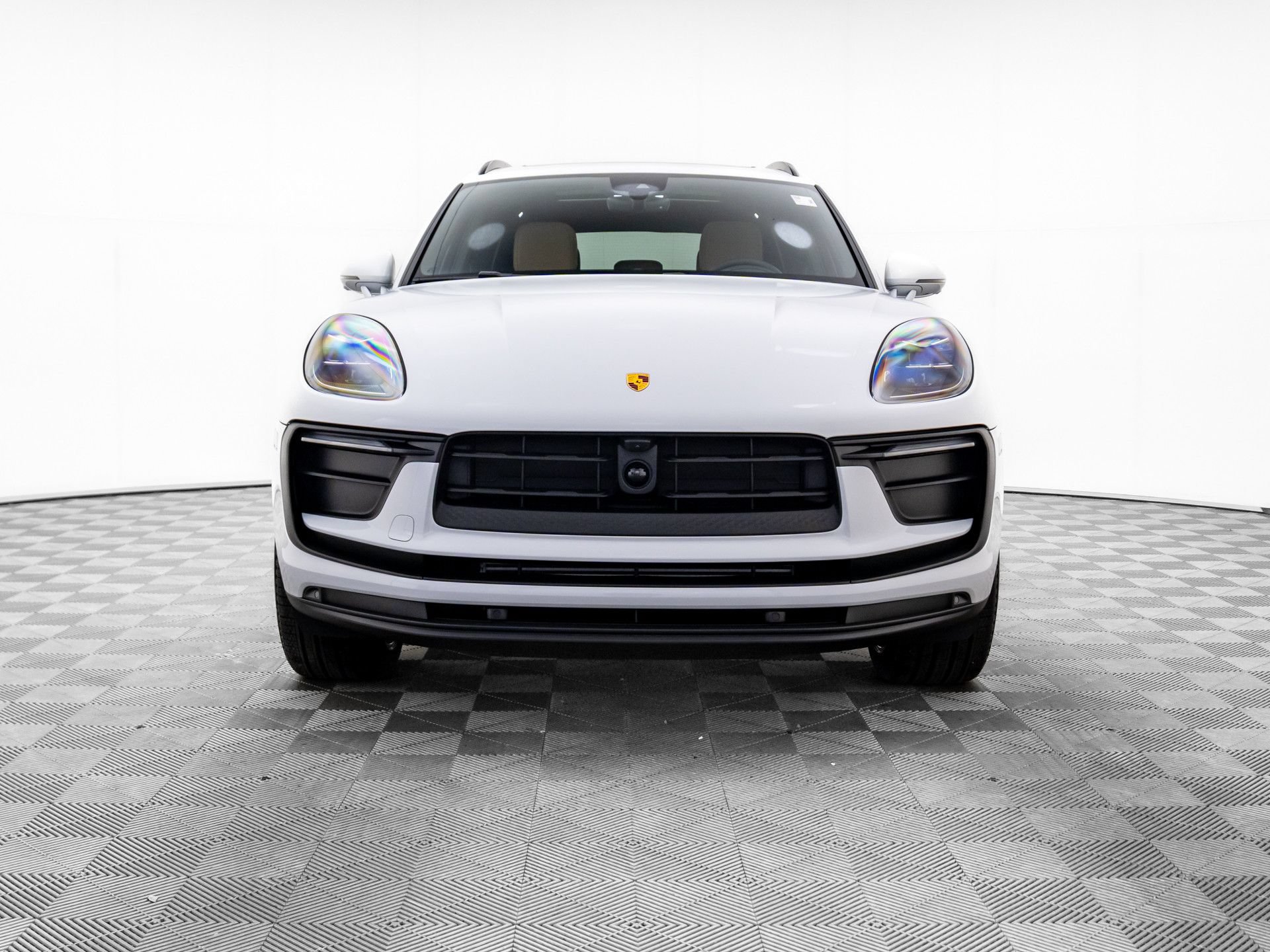 Used 2026 Porsche Macan AWD/4WD image 9