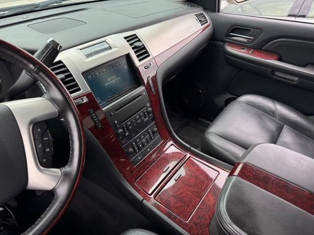 Used 2008 Cadillac Escalade EXT AWD/4WD image 17
