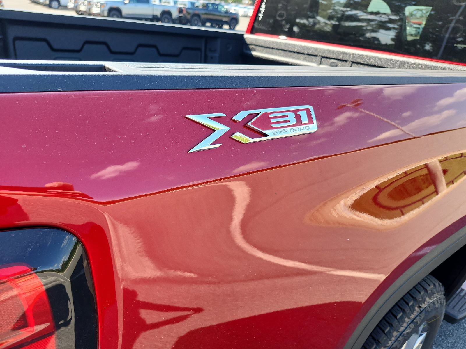 New 2026 GMC Sierra 1500 SLT w/ SLT Premium Package image 5