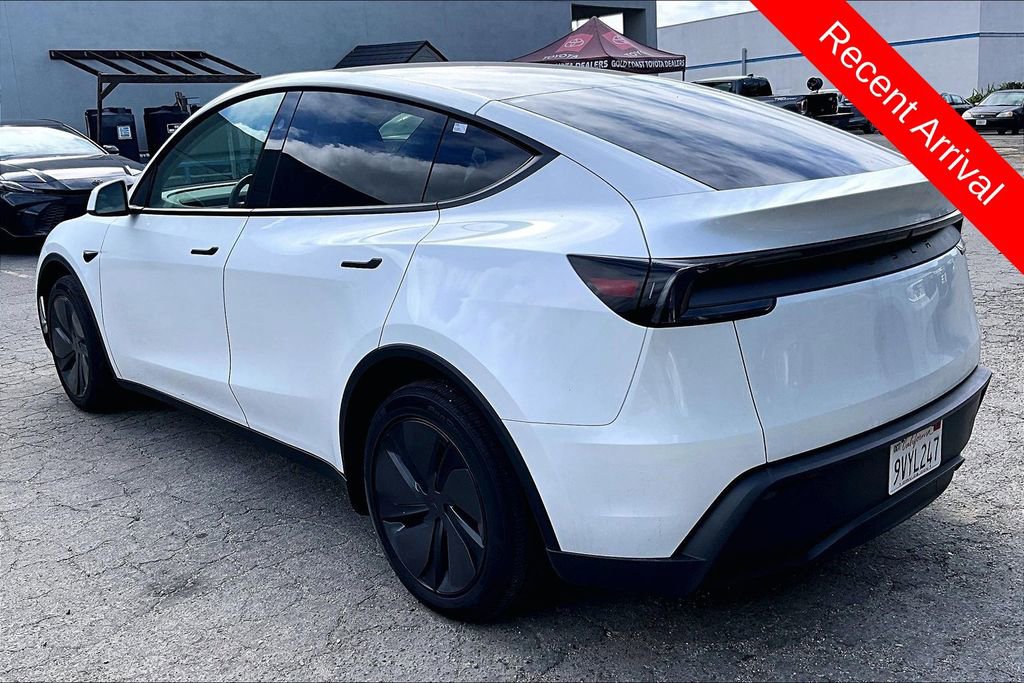 Used 2026 Tesla Model Y 2WD image 6