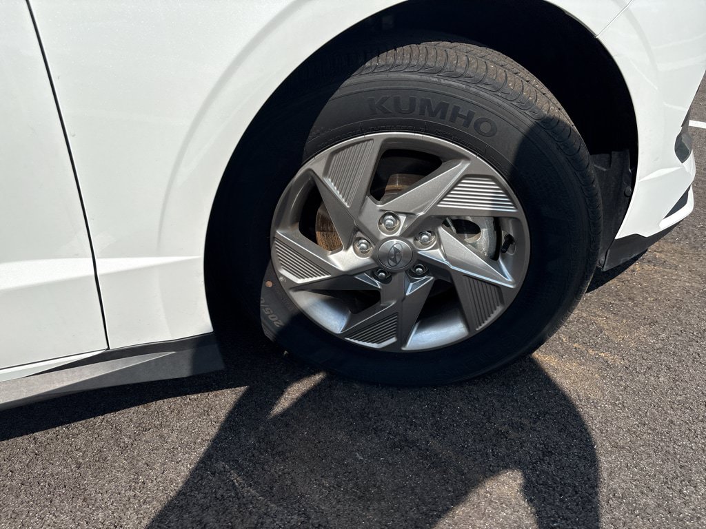 Used 2025 Hyundai Sonata SE FWD image 13