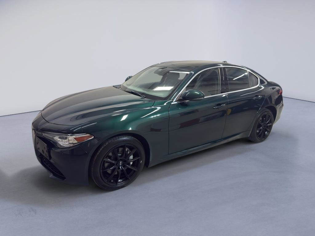 Used 2020 Alfa Romeo Giulia Ti image 3