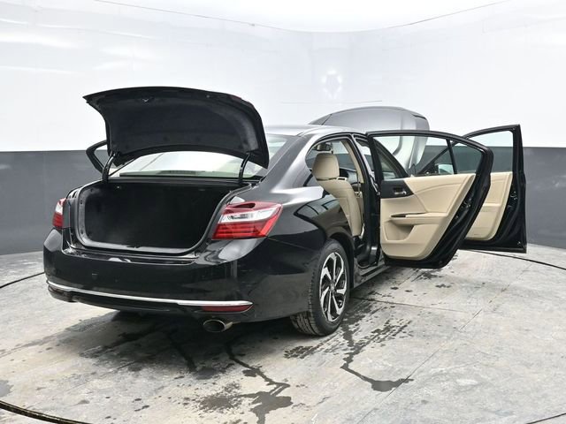 Used 2017 Honda Accord EX-L image 39