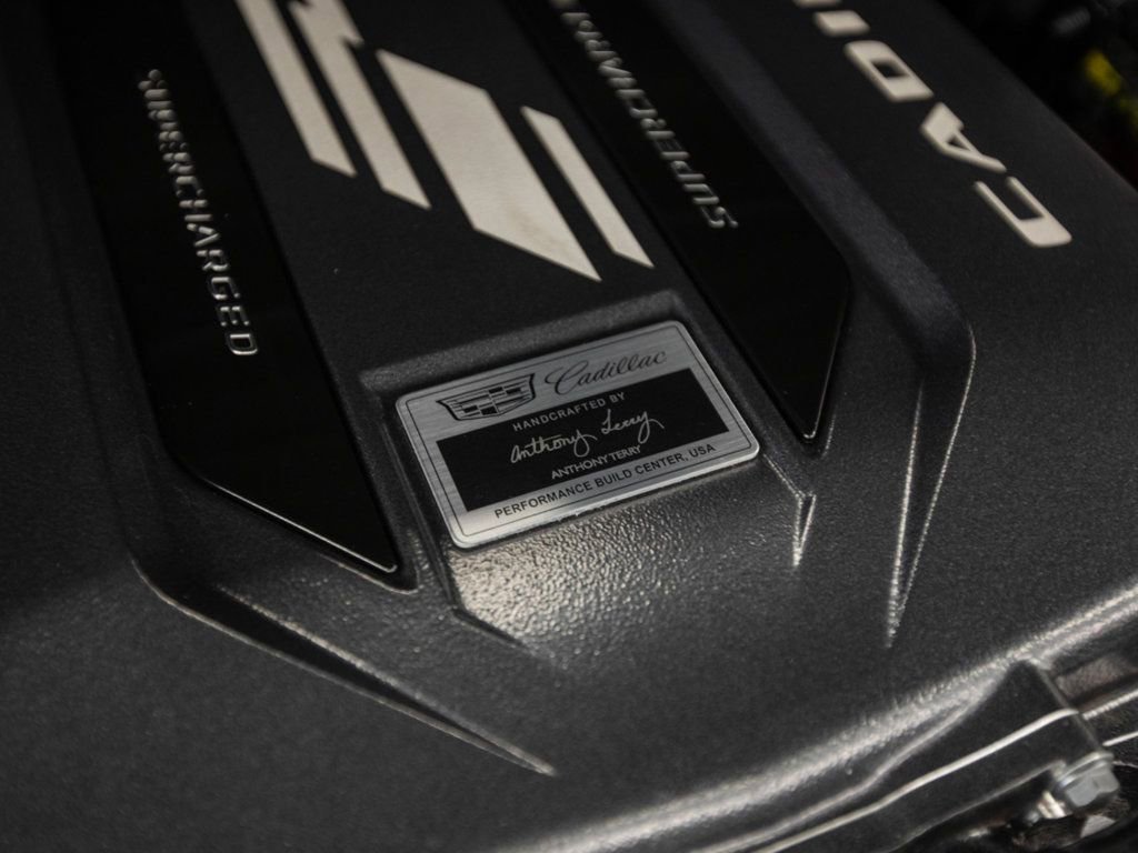 Used 2025 Cadillac Escalade V image 7