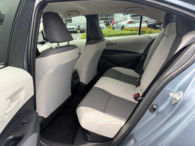 Used 2025 Toyota Corolla LE FWD image 13