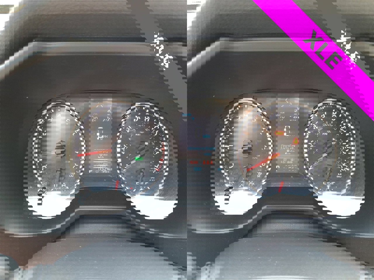 Used 2022 Toyota RAV4 XLE image 24
