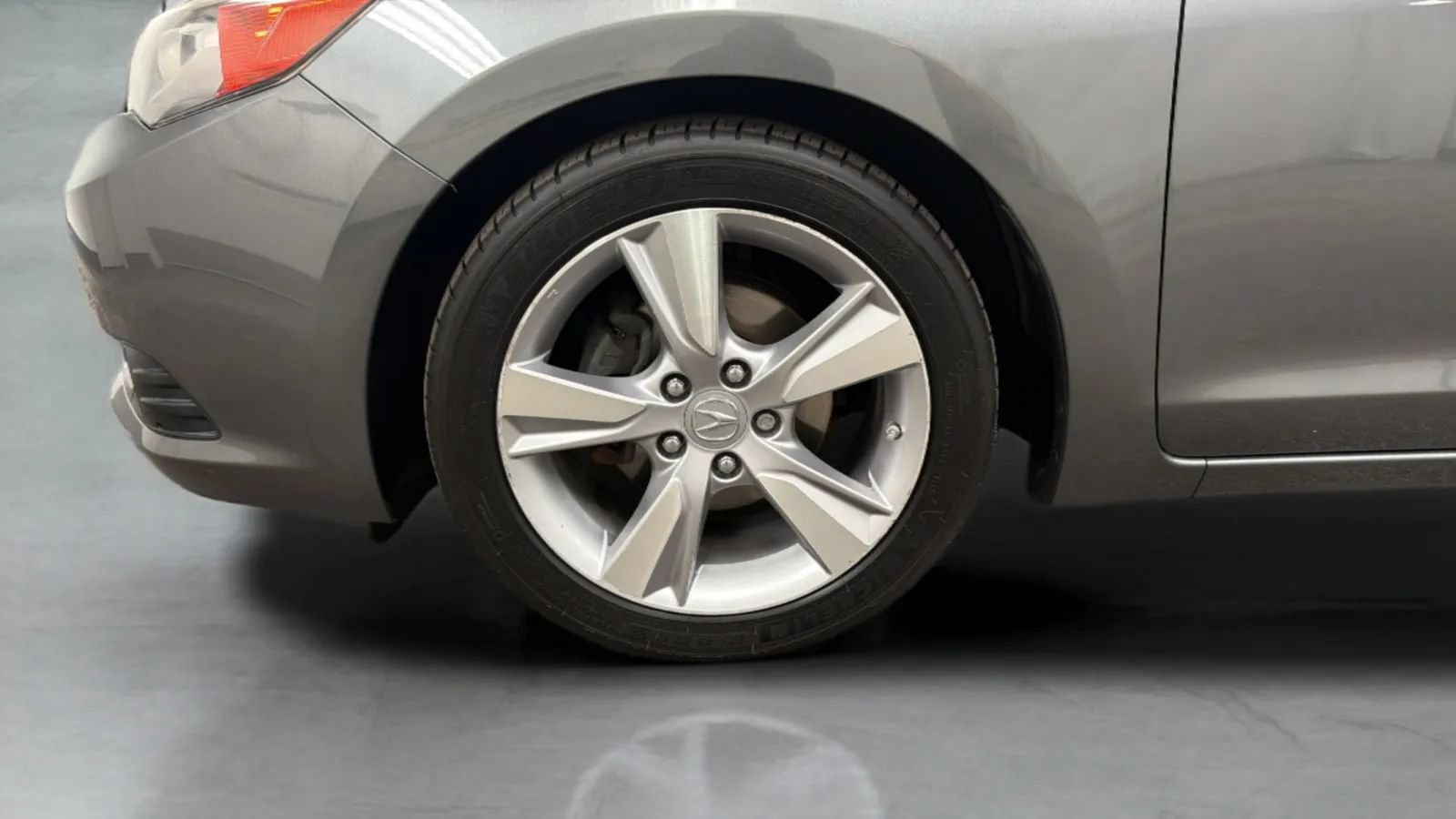 Used 2013 Acura ILX w/ Premium Package FWD image 29
