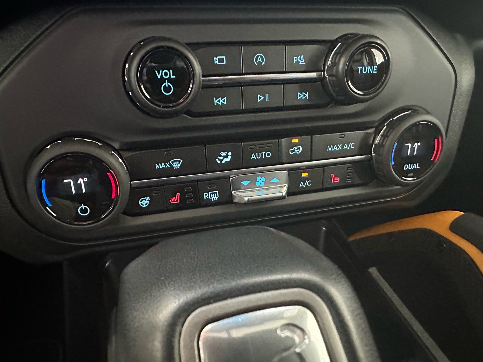 Certified 2024 Ford Bronco Badlands AWD/4WD image 36