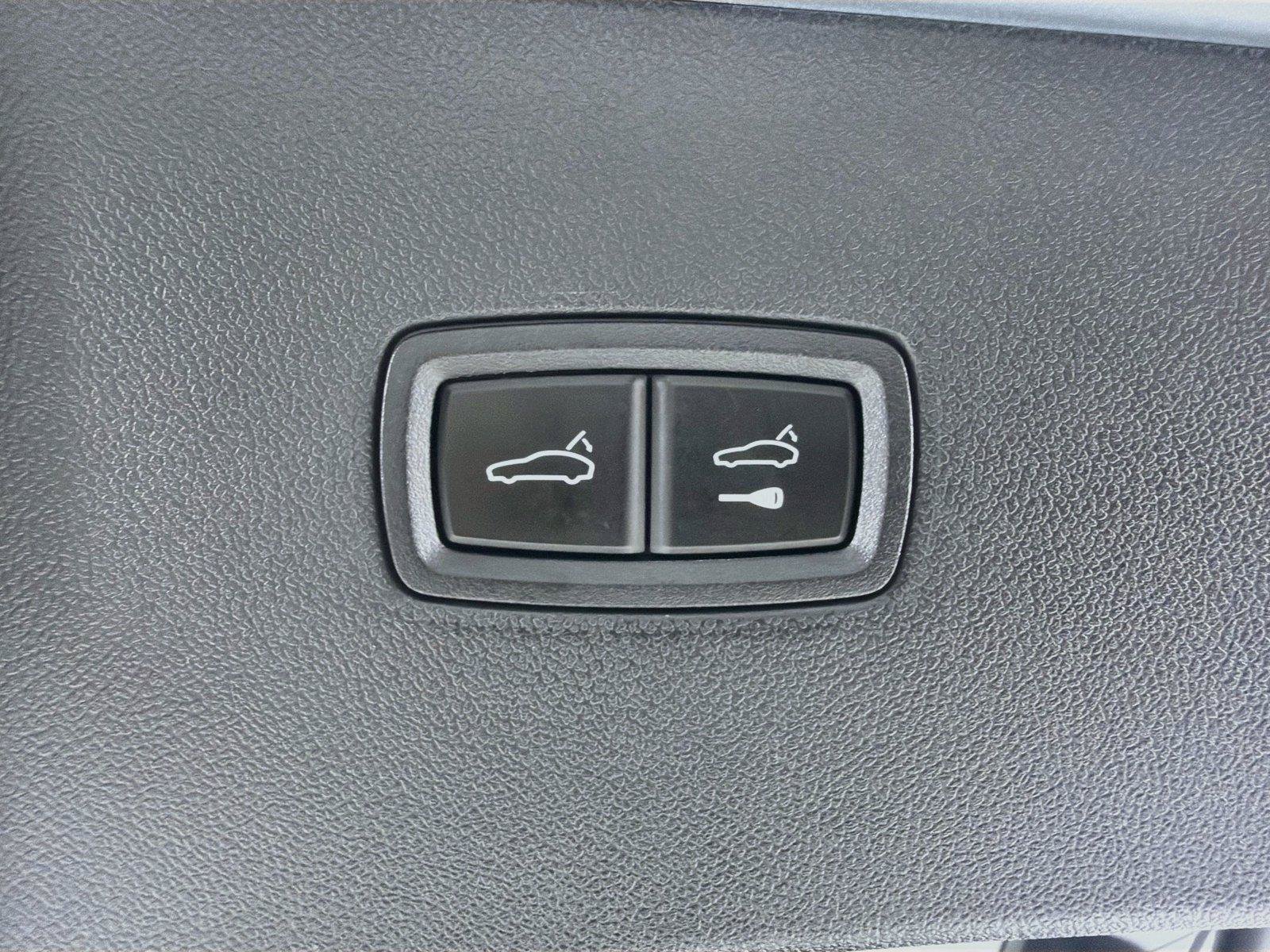 Certified 2025 Porsche Cayenne Coupe AWD/4WD image 25